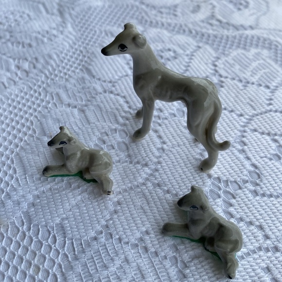 Greyhound Dog Miniature Figurines. Vintage circa 1970s -80s. Set of 3. - Picture 2 of 11